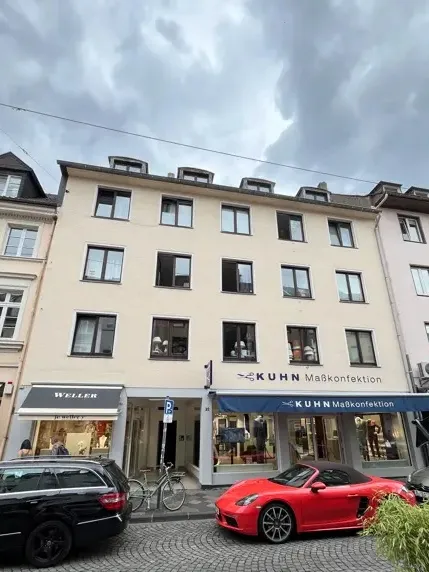 Vorher - Immobilie bei bewölktem Himmel